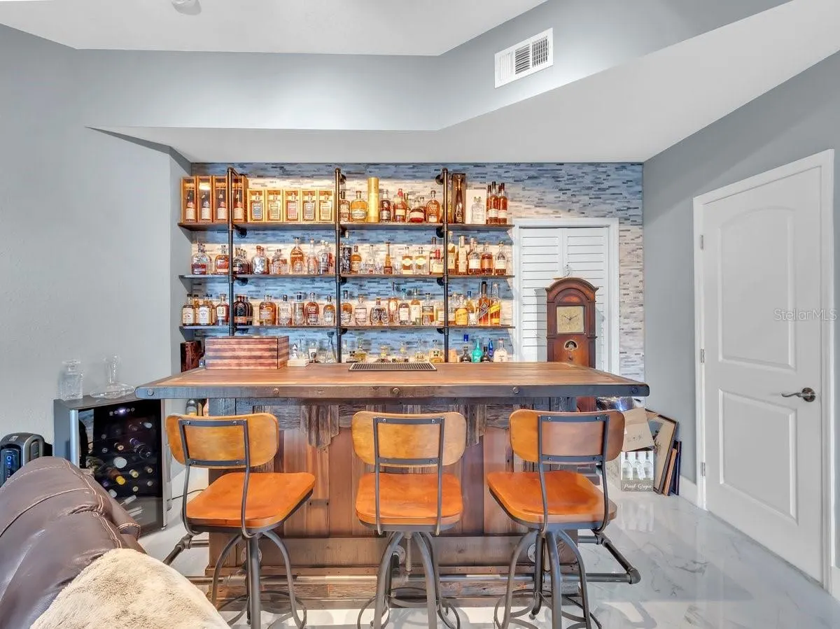 3810 BARTON COUNTRY TRL