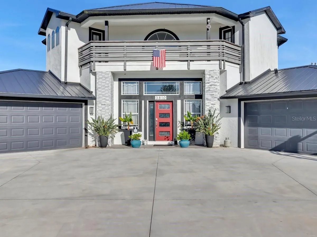 3810 BARTON COUNTRY TRL