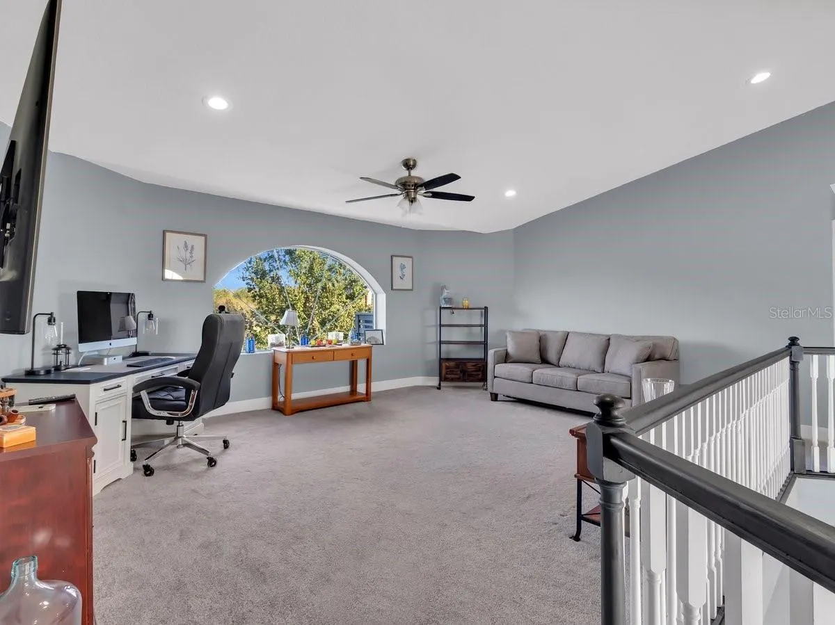 3810 BARTON COUNTRY TRL