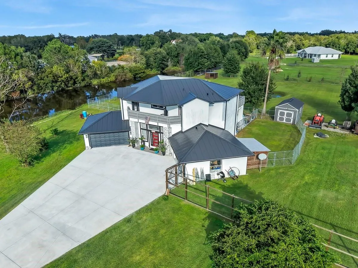 3810 BARTON COUNTRY TRL