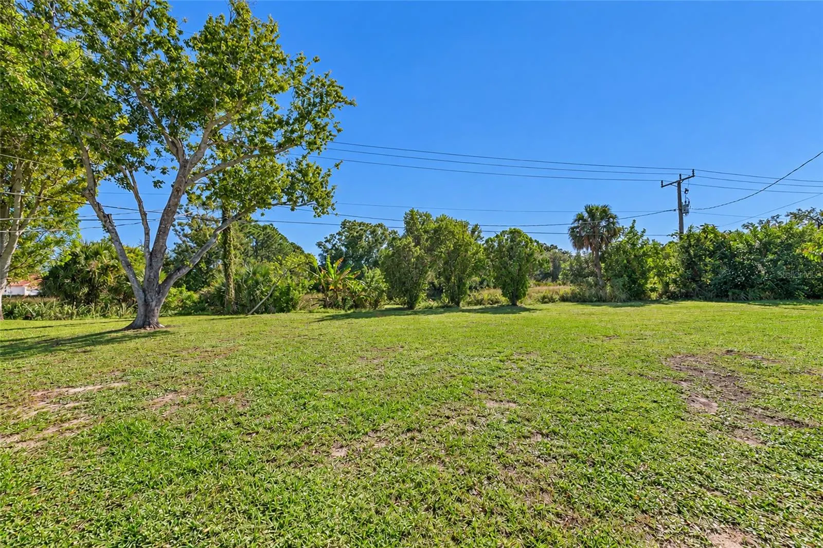 102 SANDHURST DR