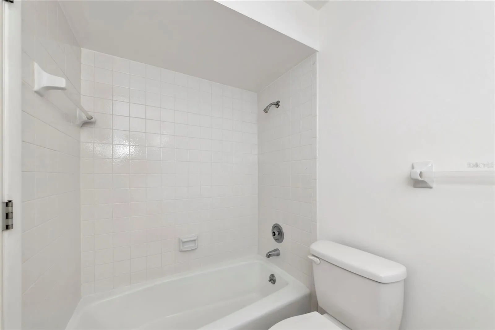 102 SANDHURST DR
