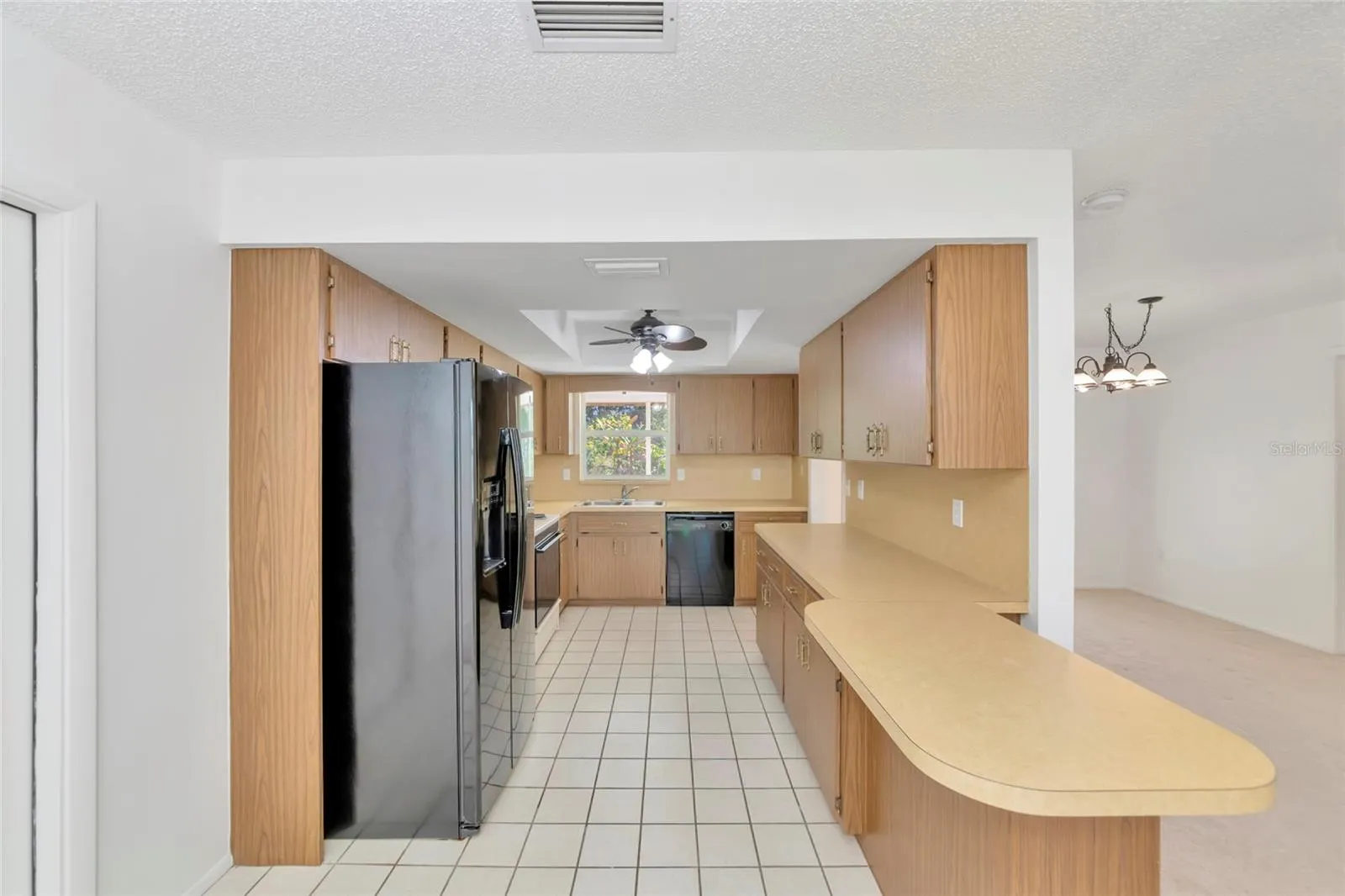 102 SANDHURST DR