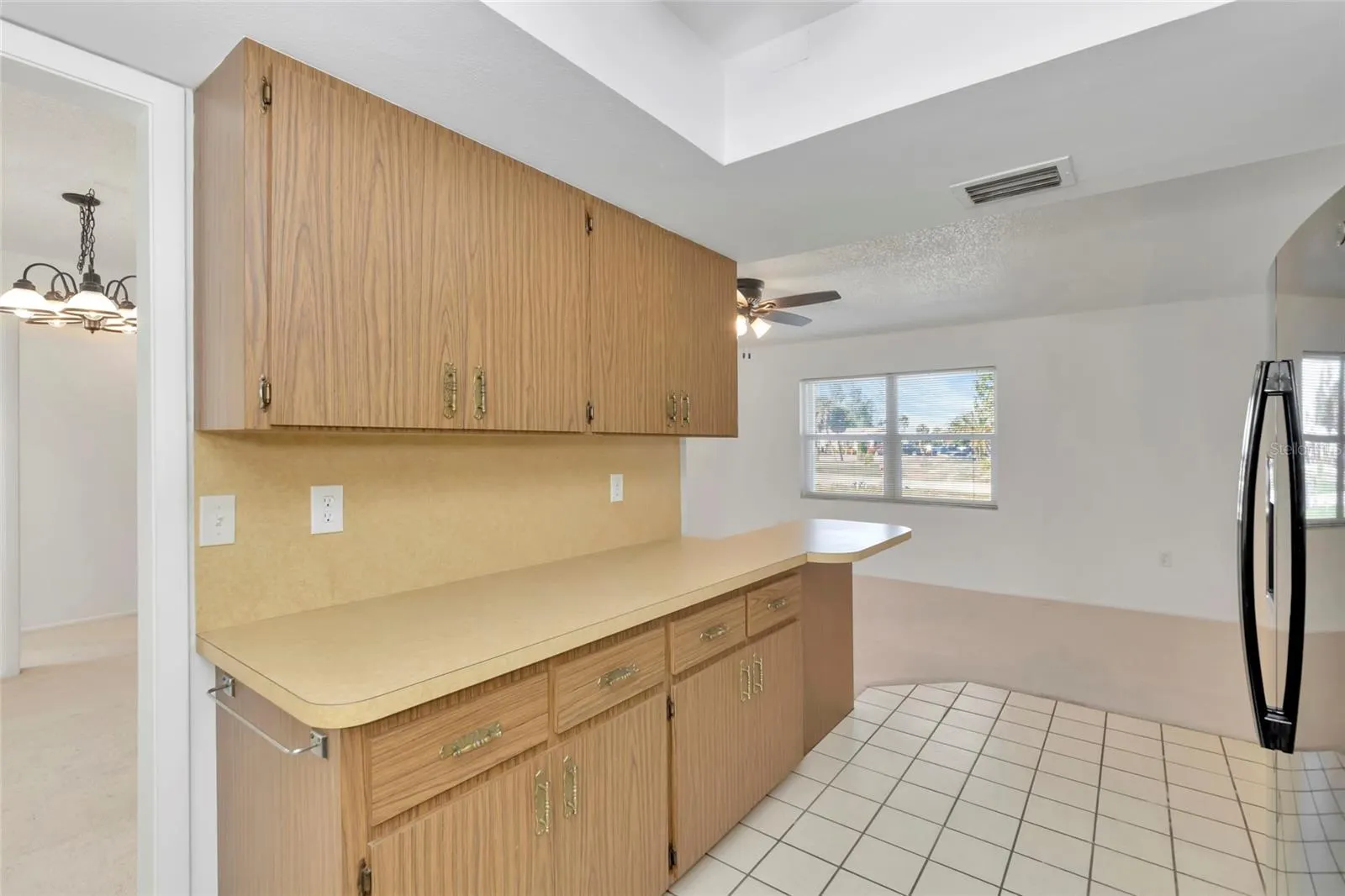 102 SANDHURST DR