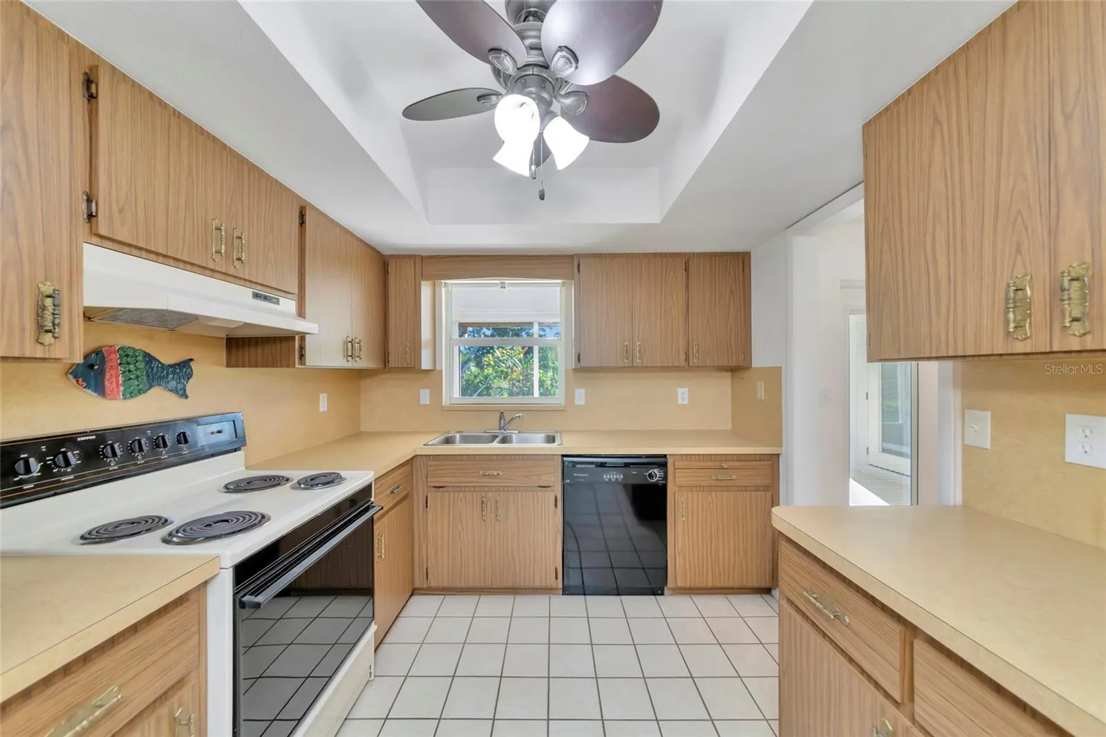 102 SANDHURST DR