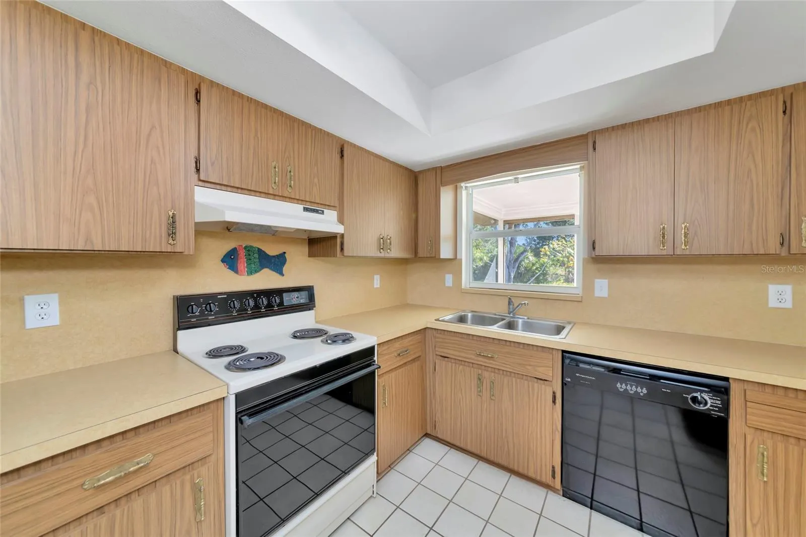 102 SANDHURST DR
