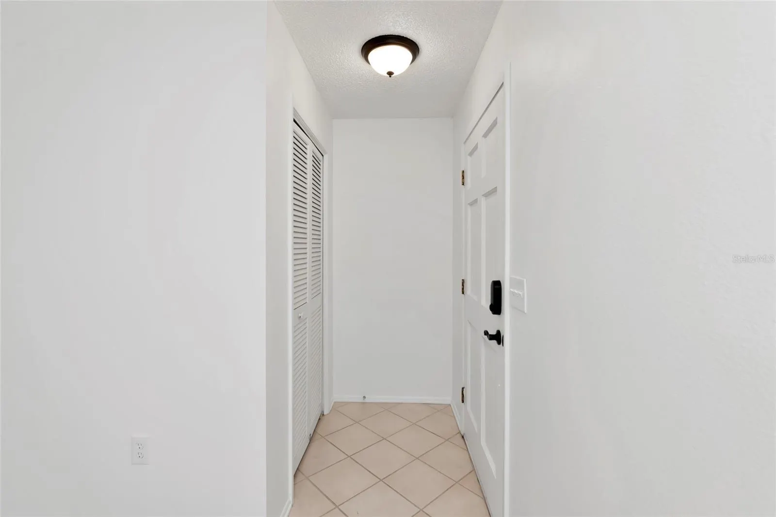 102 SANDHURST DR