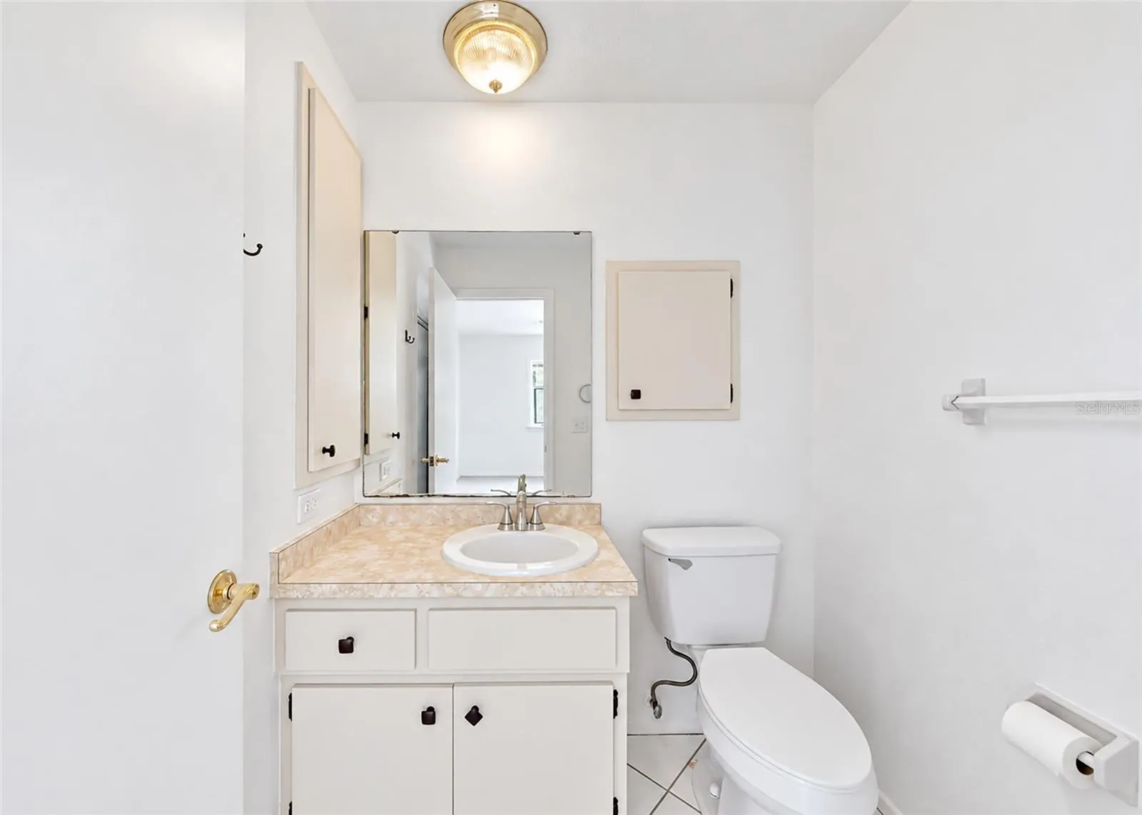 102 SANDHURST DR