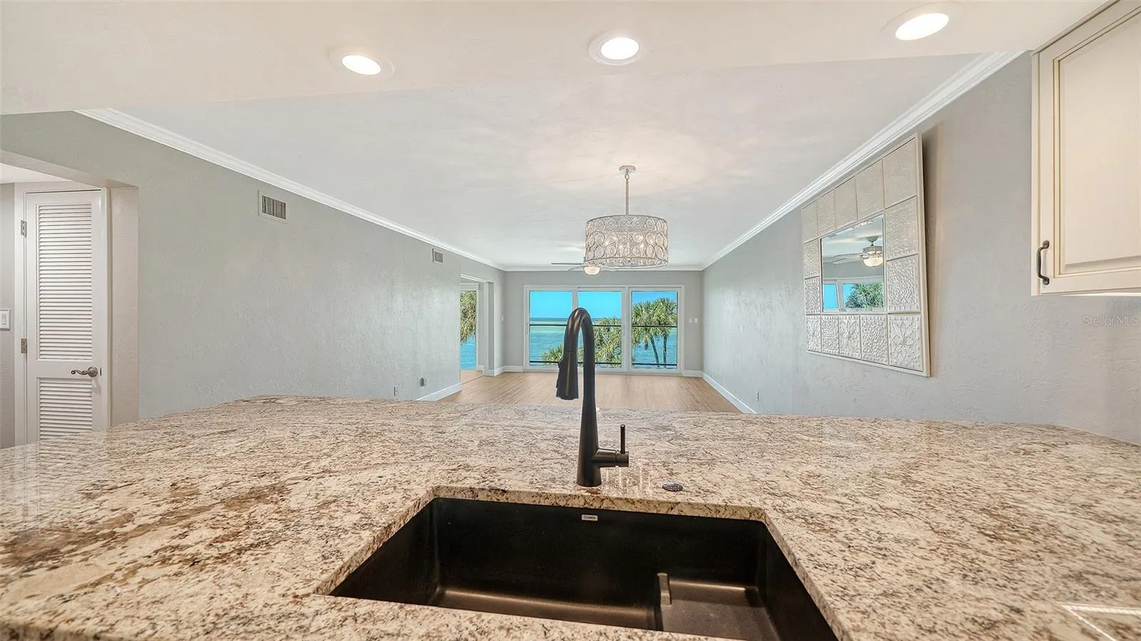 4712 OCEAN BLVD #W5 #W5