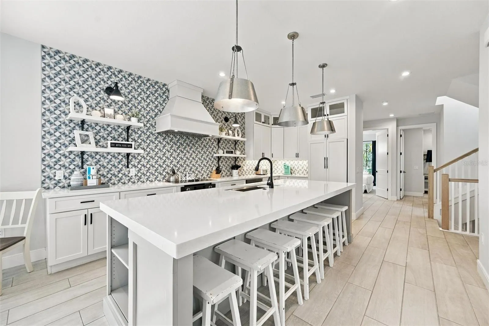 104 5TH ST S