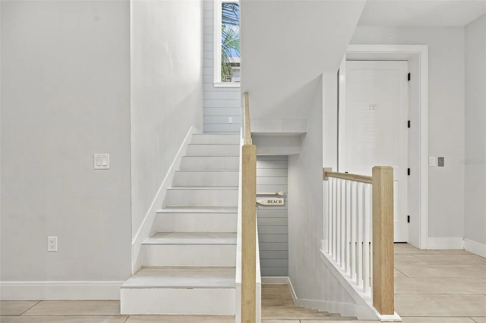 104 5TH ST S