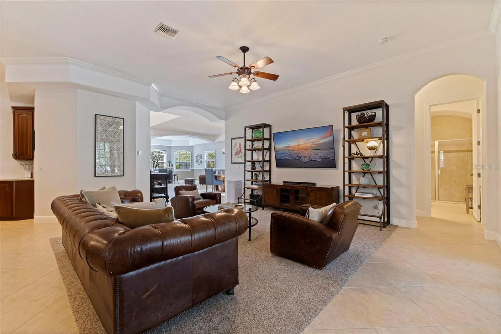647 SANTA MARIA DR