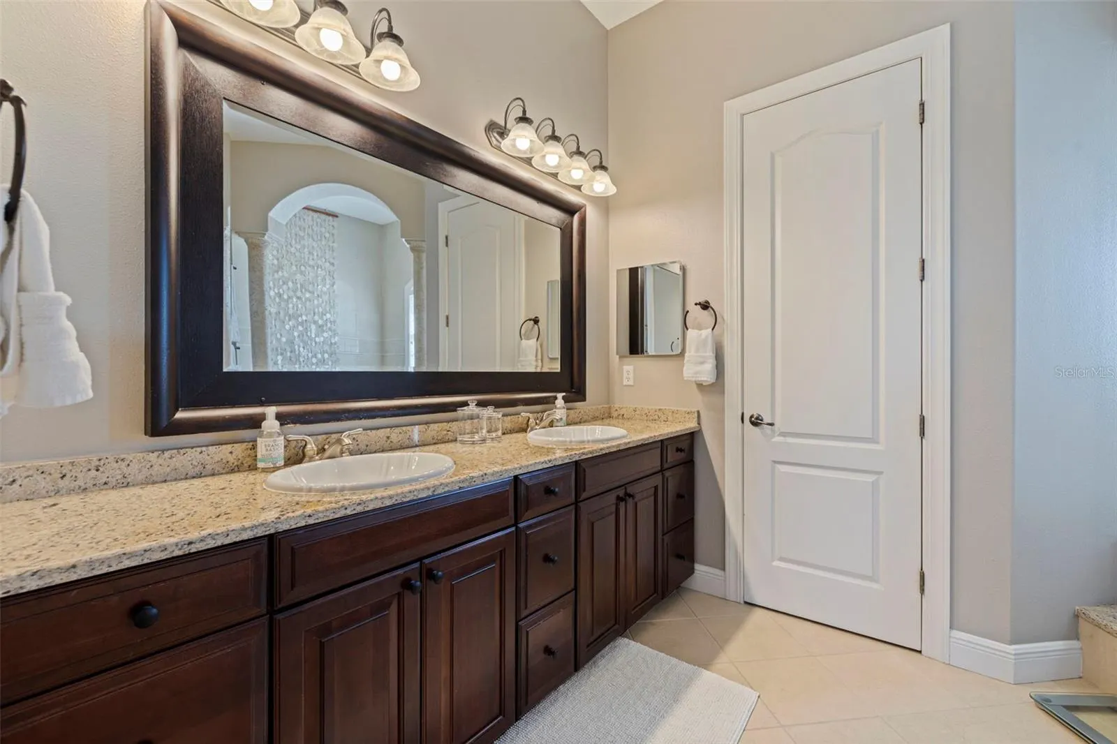 647 SANTA MARIA DR