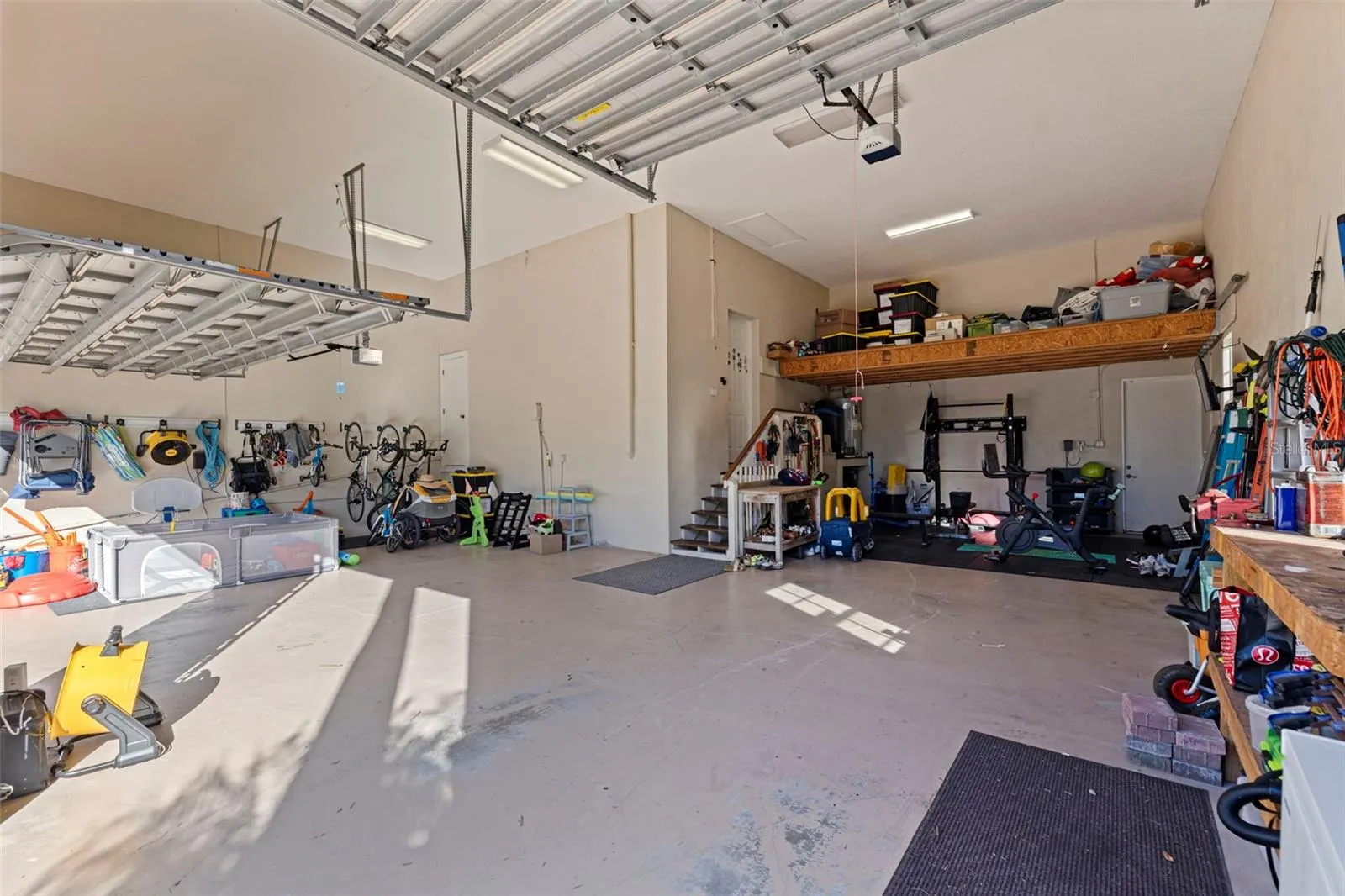 647 SANTA MARIA DR
