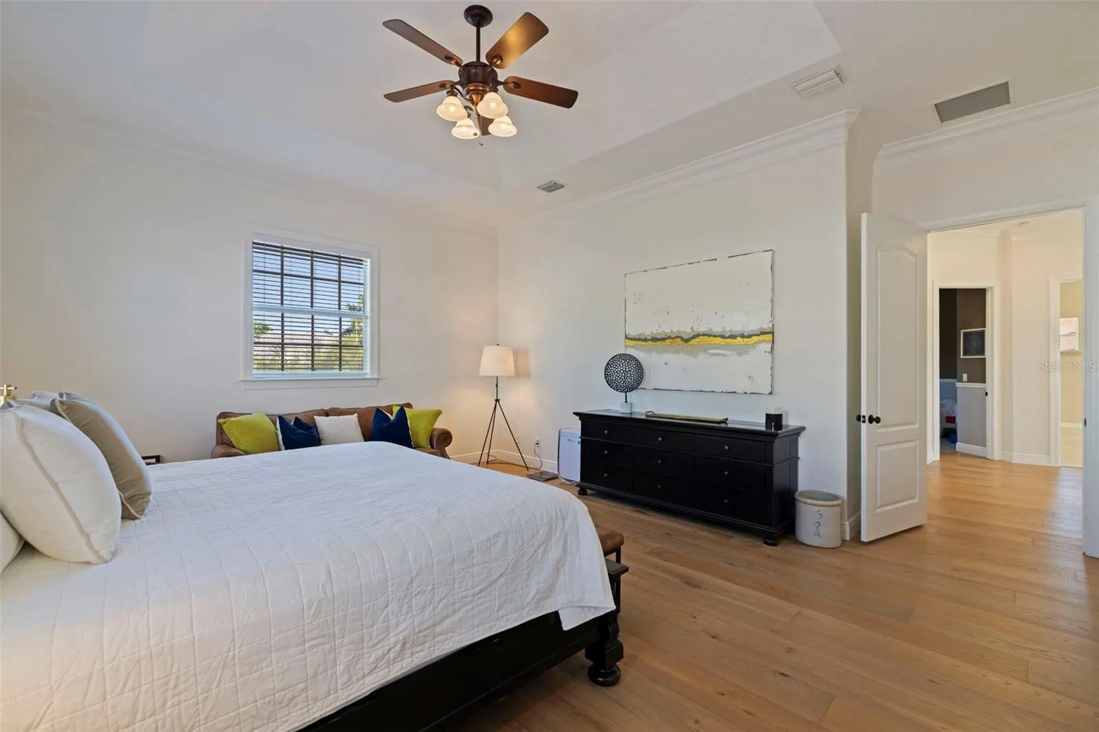 647 SANTA MARIA DR
