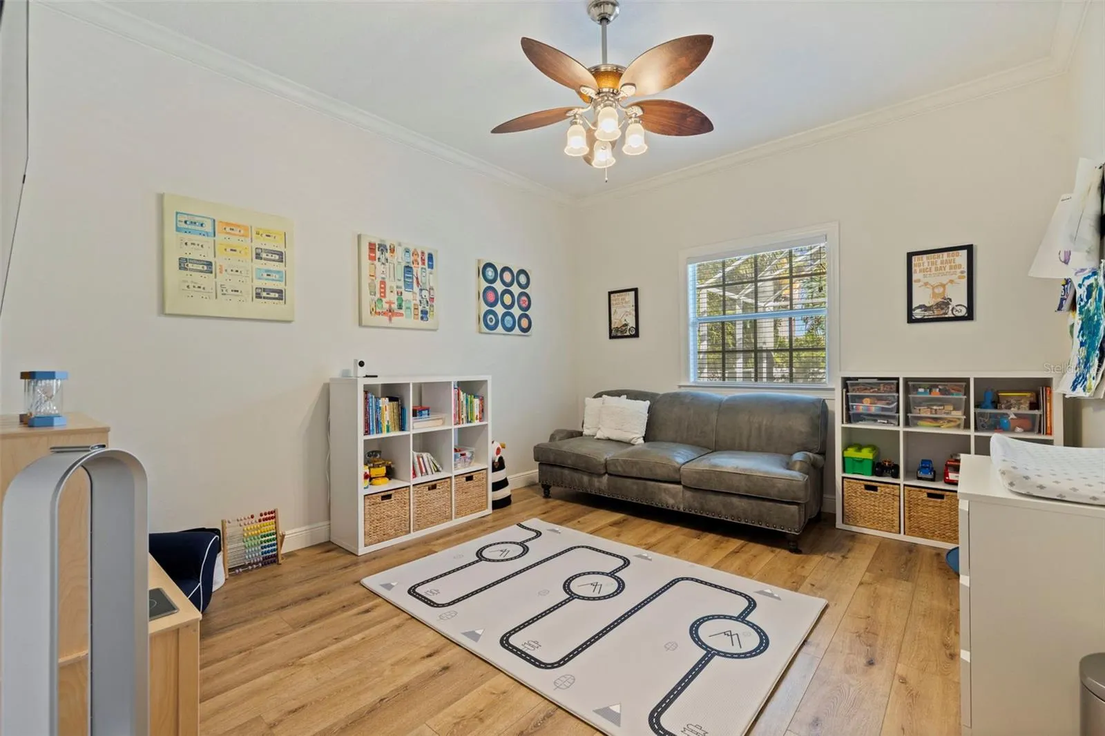 647 SANTA MARIA DR