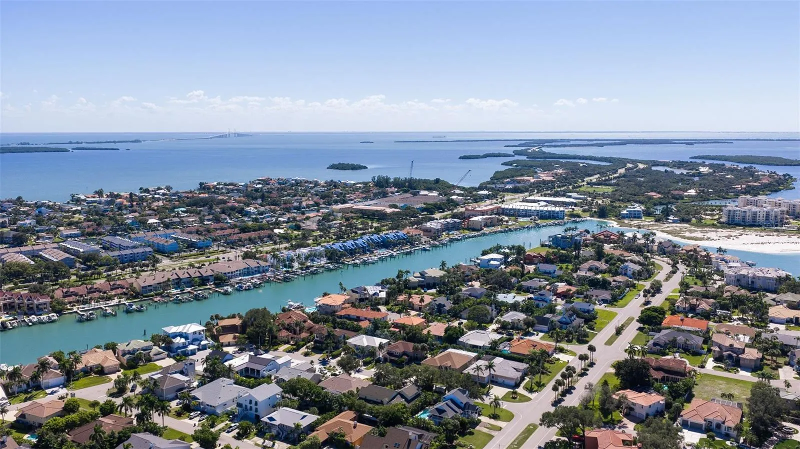 647 SANTA MARIA DR