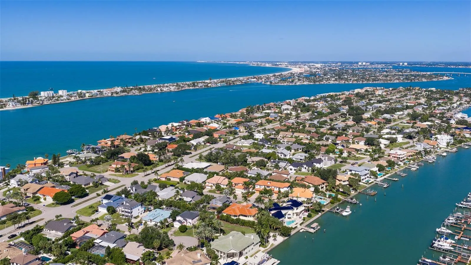 647 SANTA MARIA DR