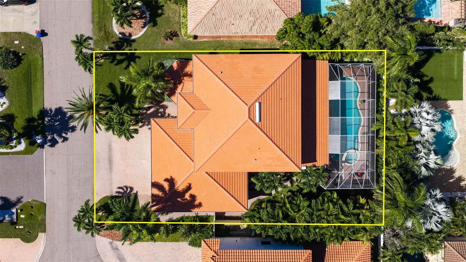 647 SANTA MARIA DR