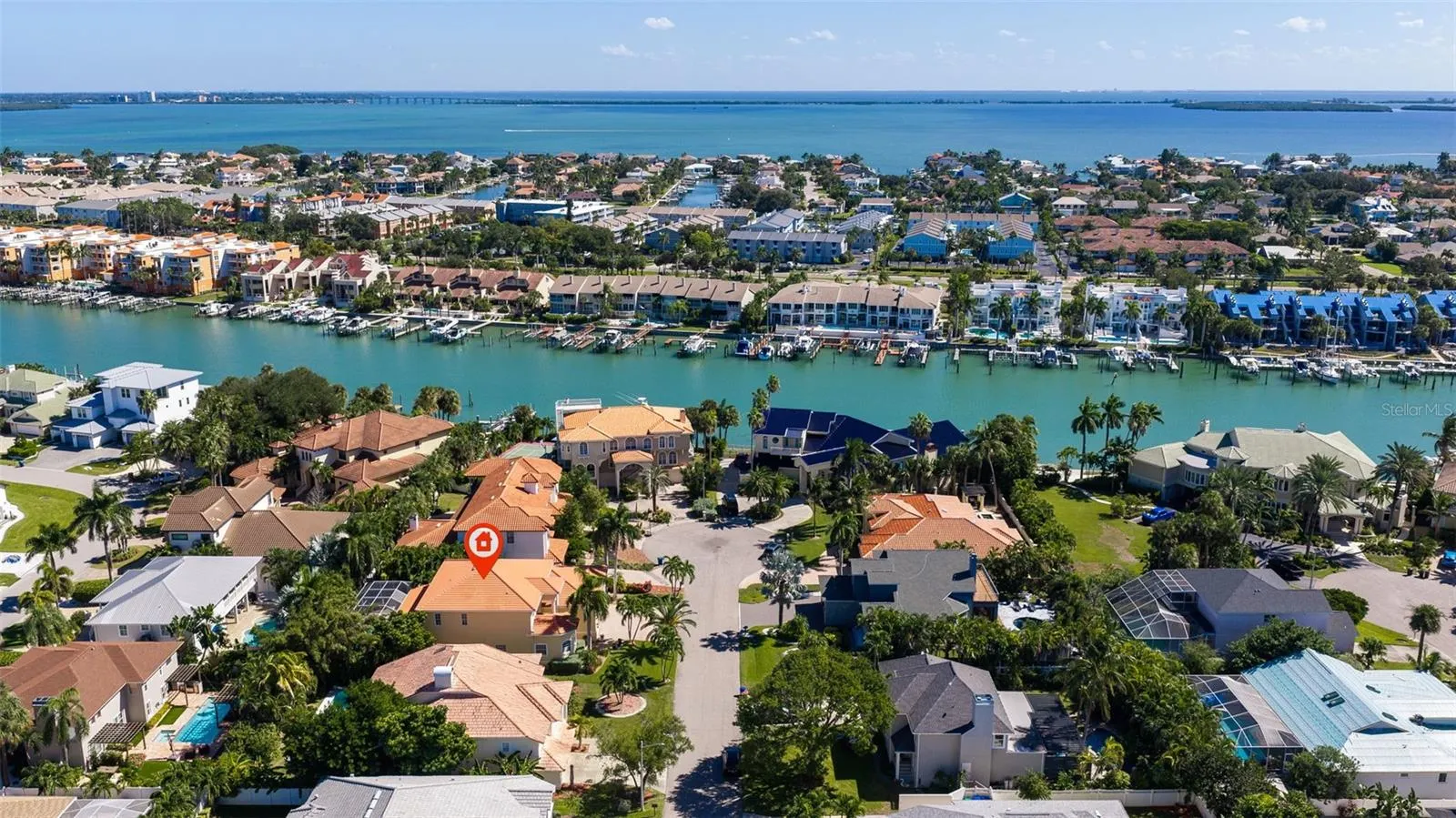 647 SANTA MARIA DR