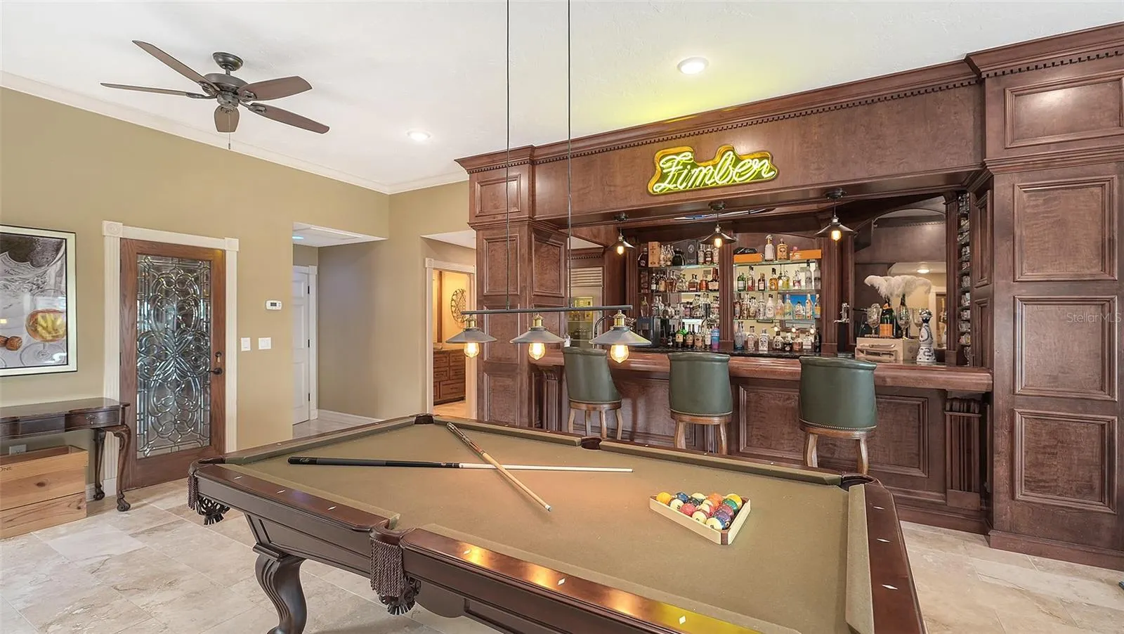 1240 HILLVIEW DR