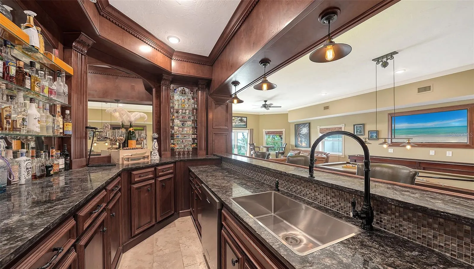 1240 HILLVIEW DR