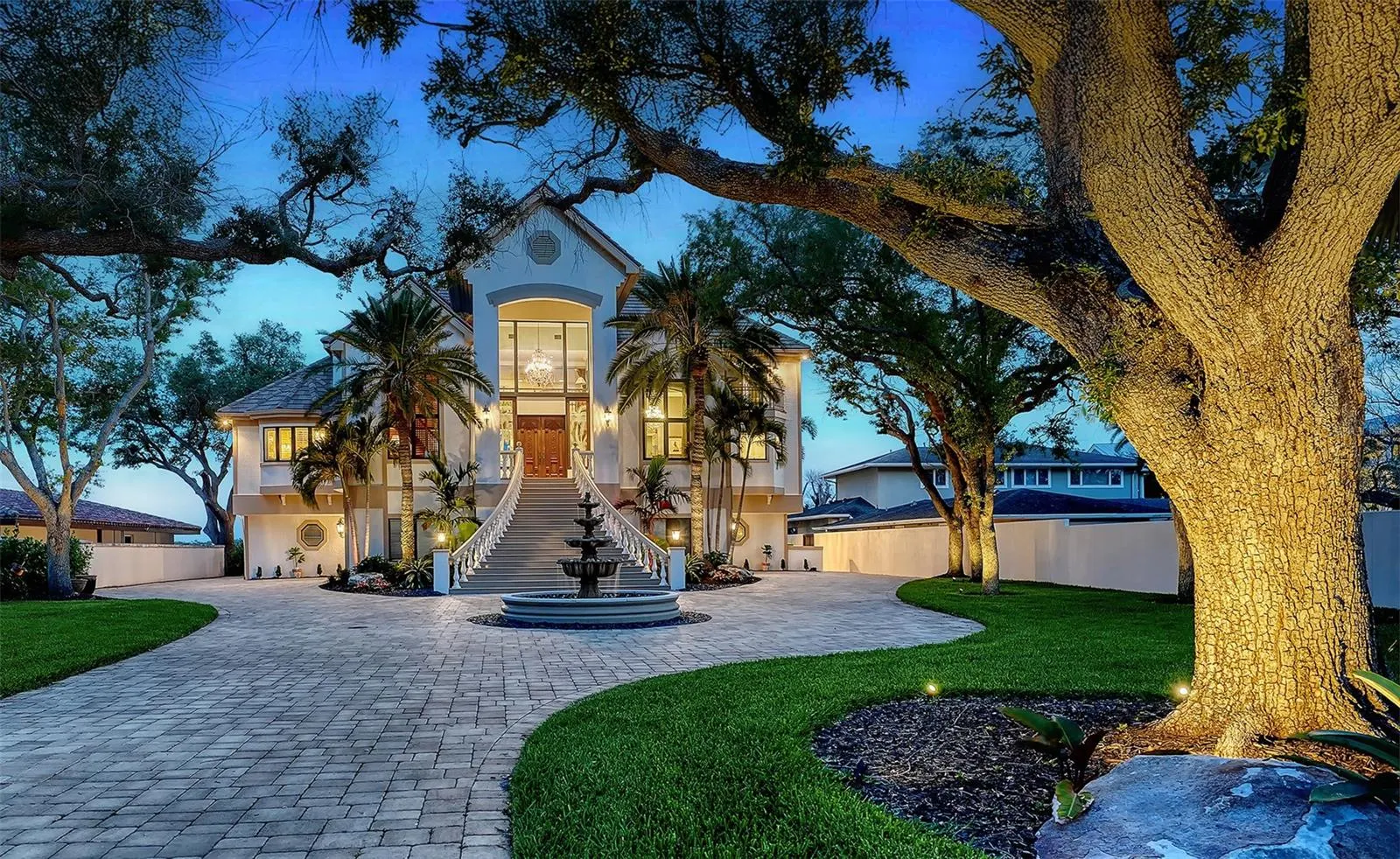 1240 HILLVIEW DR
