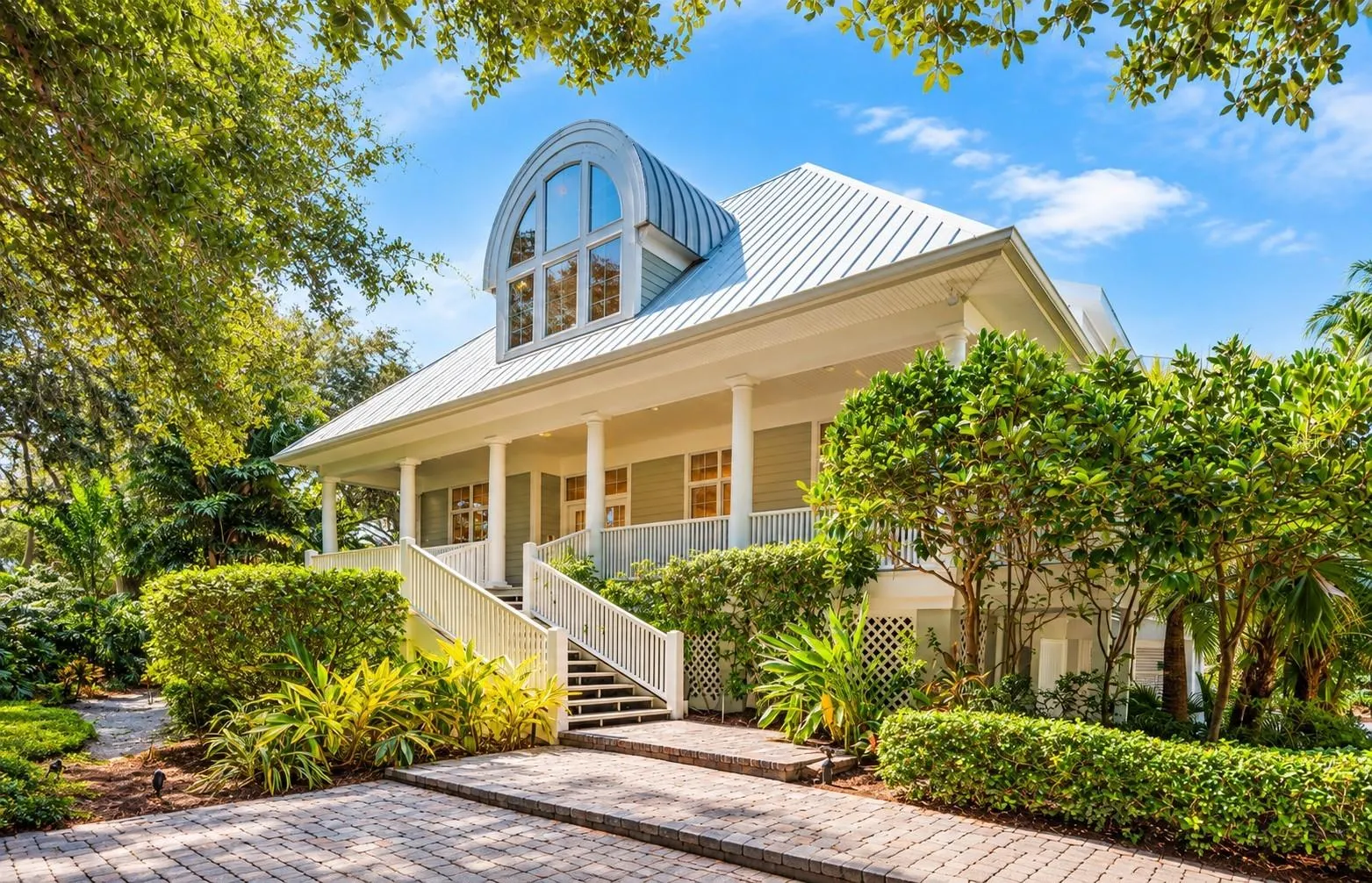 8846 FISHERMENS BAY DR