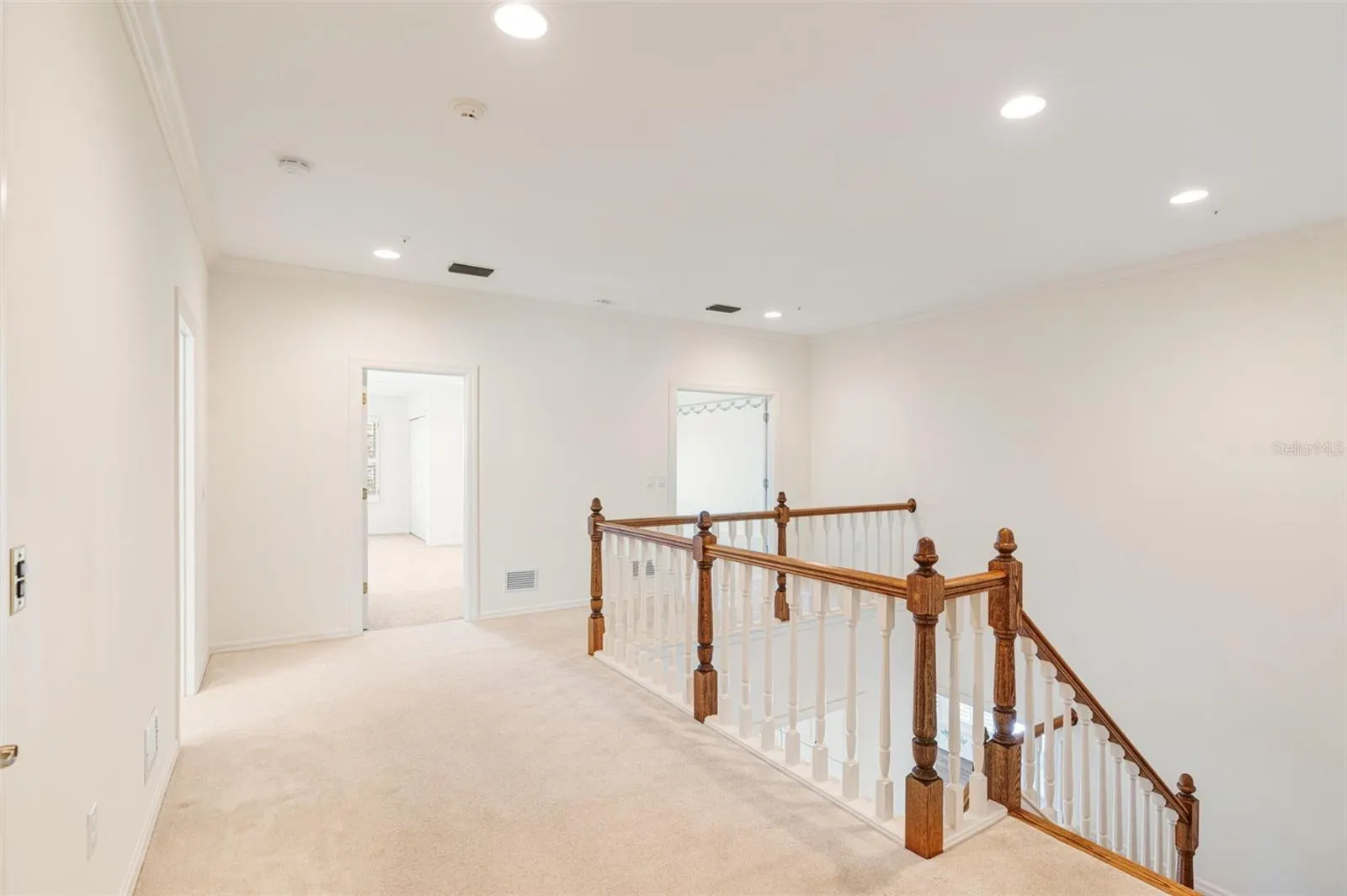 8846 FISHERMENS BAY DR