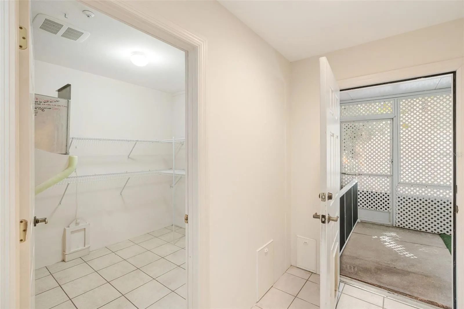 8846 FISHERMENS BAY DR