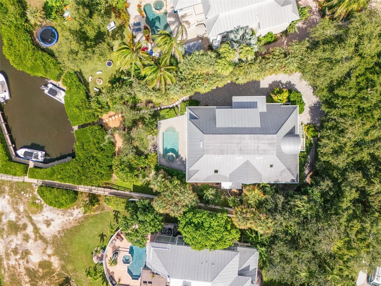 8846 FISHERMENS BAY DR