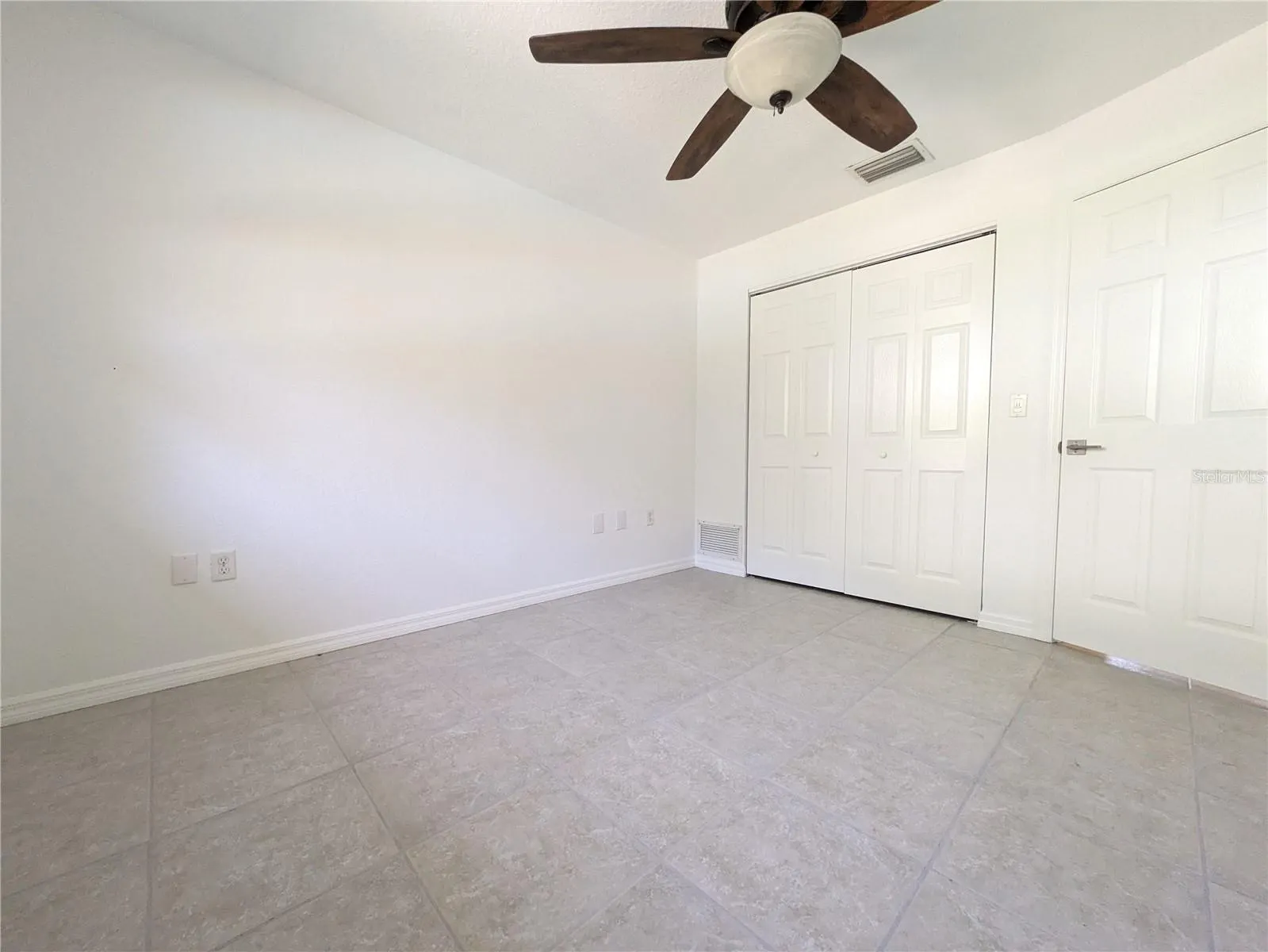 1133 RUSSELL AVE