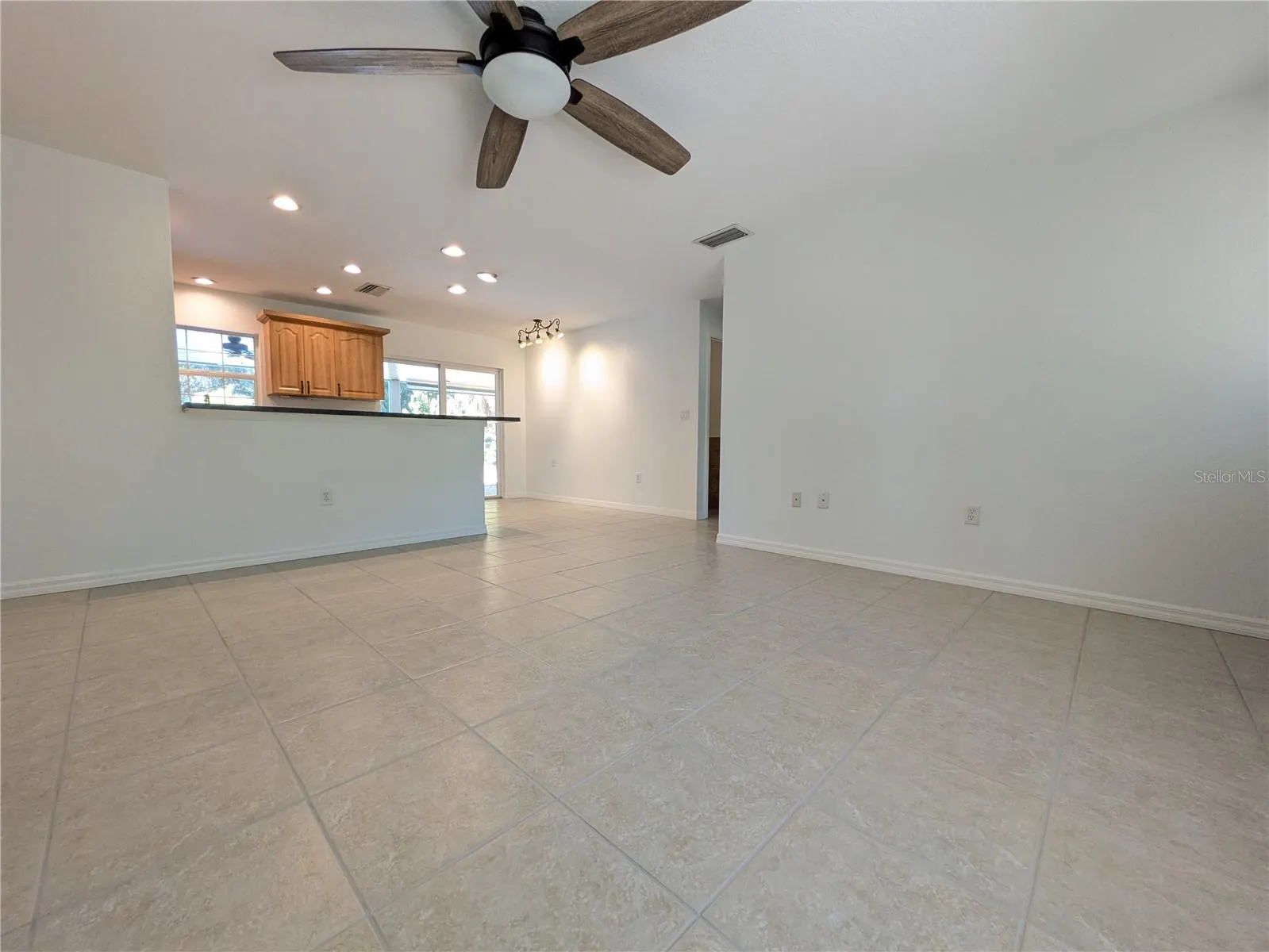 1133 RUSSELL AVE