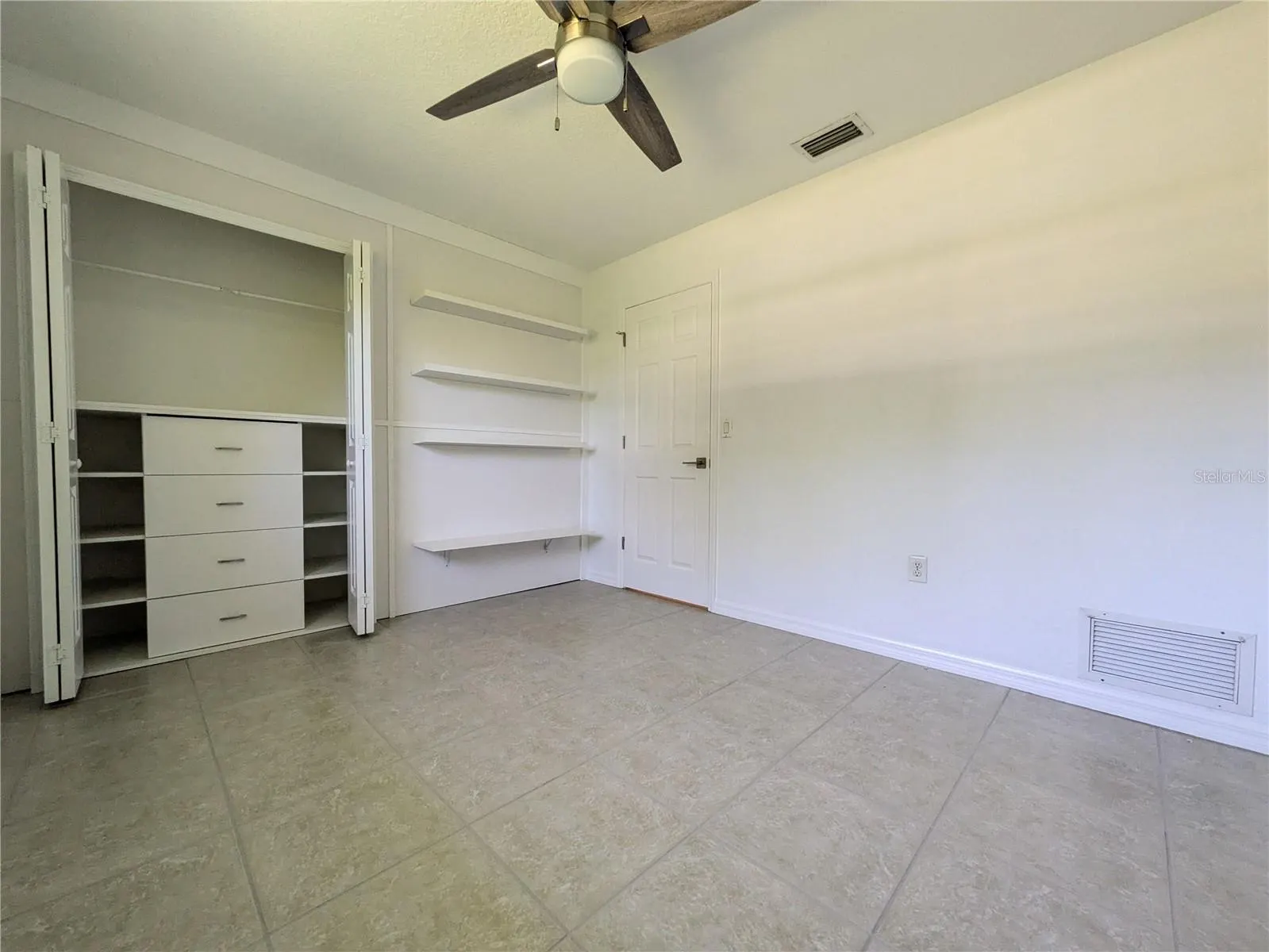 1133 RUSSELL AVE