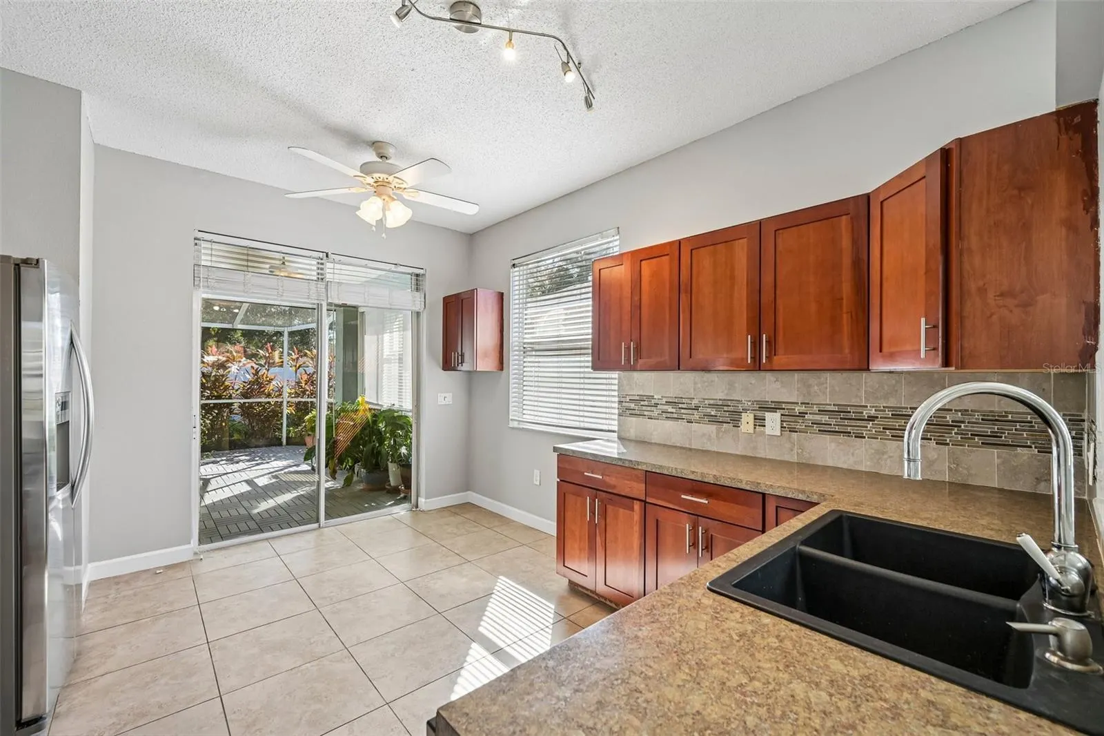 817 TALLGRASS LN