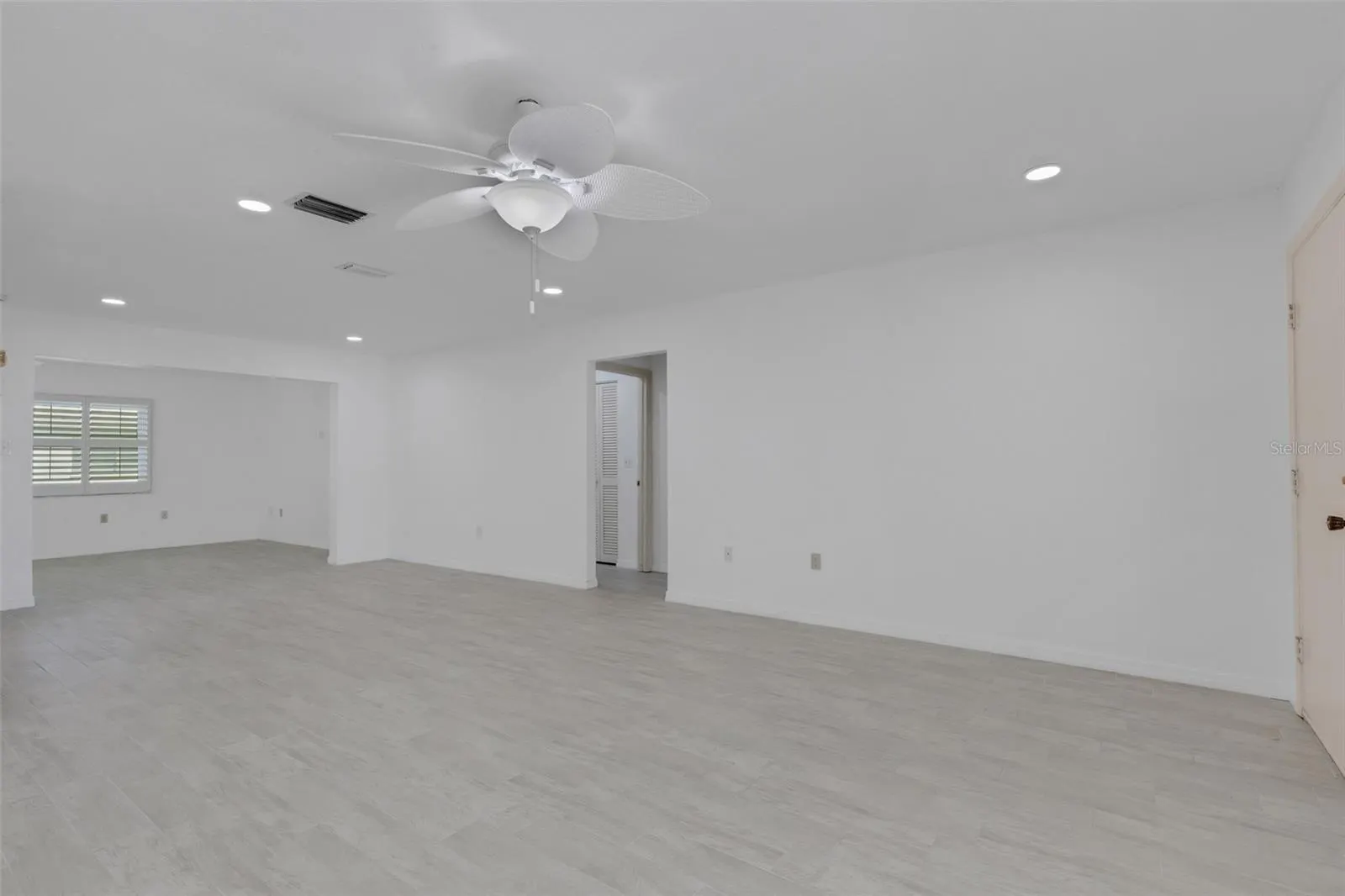 1311 BOTTLEBRUSH DR