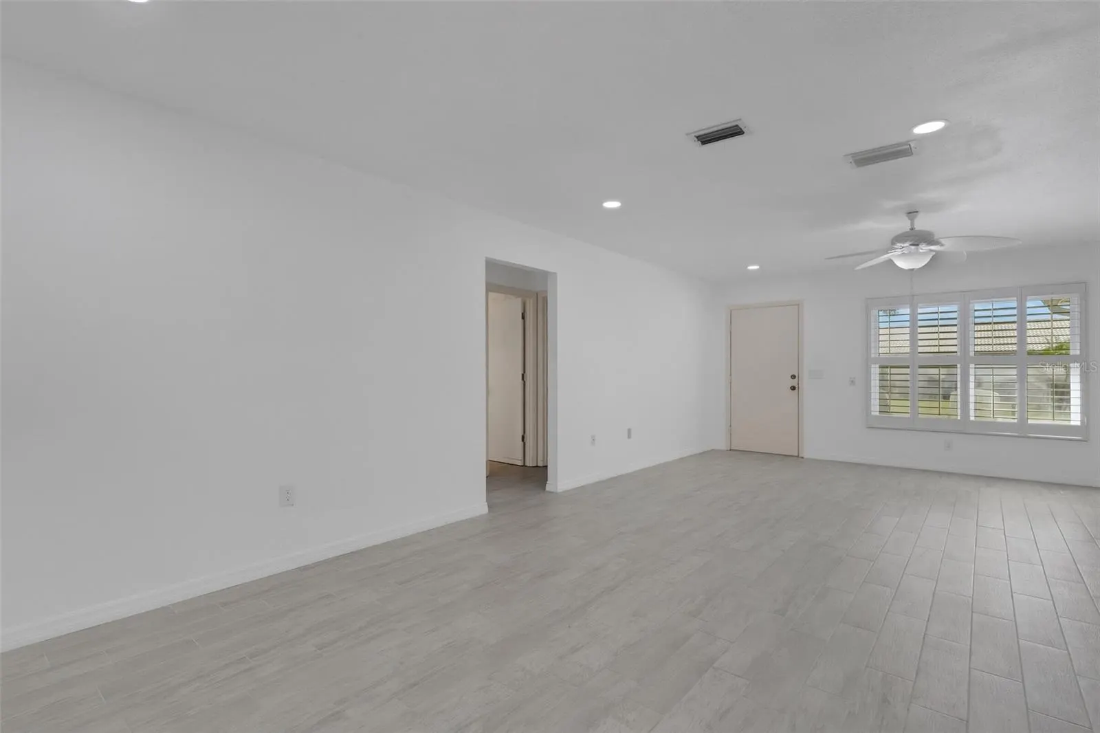 1311 BOTTLEBRUSH DR