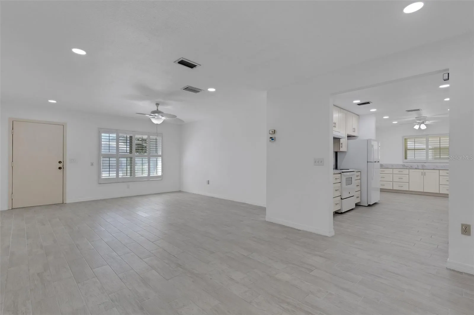 1311 BOTTLEBRUSH DR