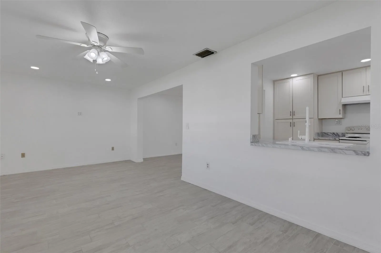 1311 BOTTLEBRUSH DR