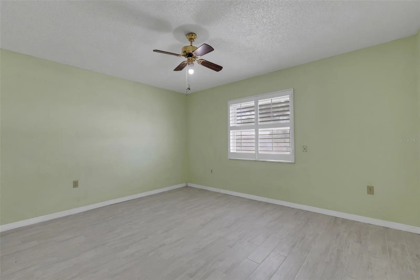 1311 BOTTLEBRUSH DR