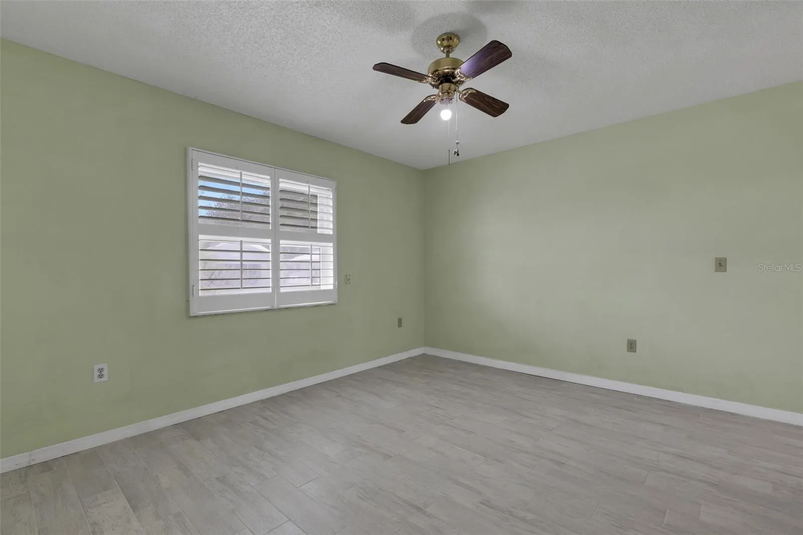 1311 BOTTLEBRUSH DR
