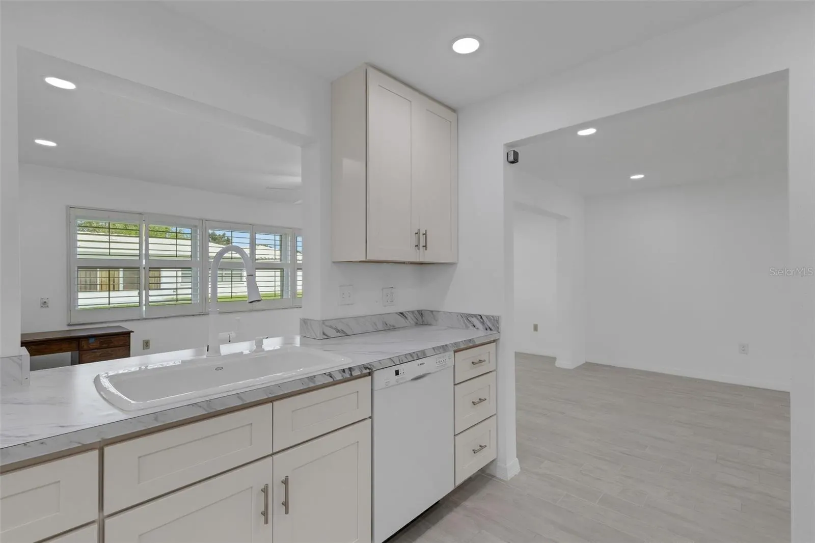 1311 BOTTLEBRUSH DR