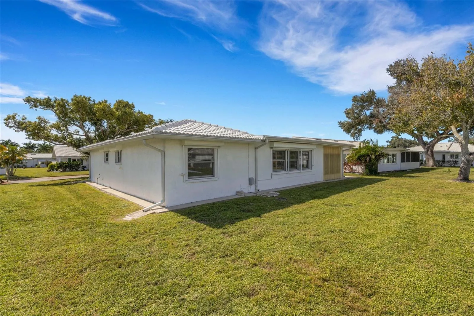 1311 BOTTLEBRUSH DR
