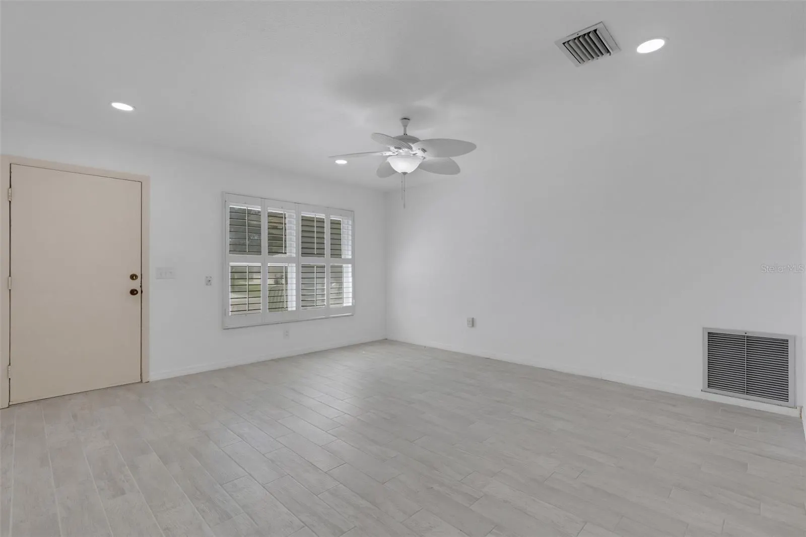 1311 BOTTLEBRUSH DR