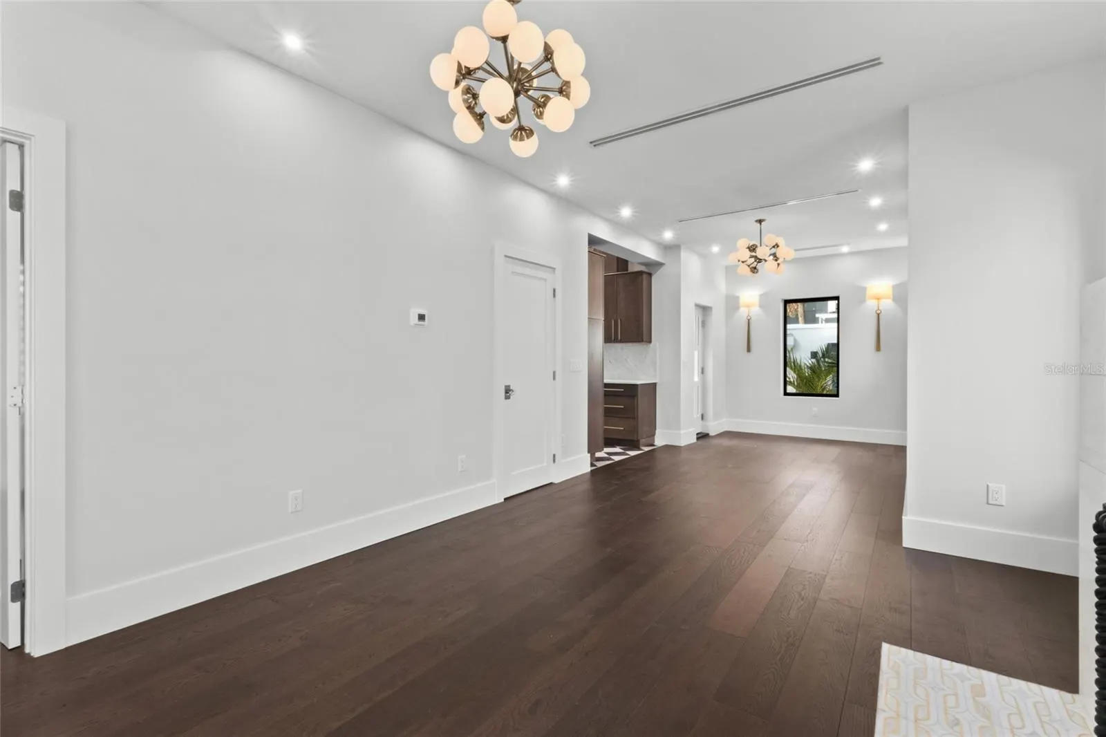 410 BURNS CT