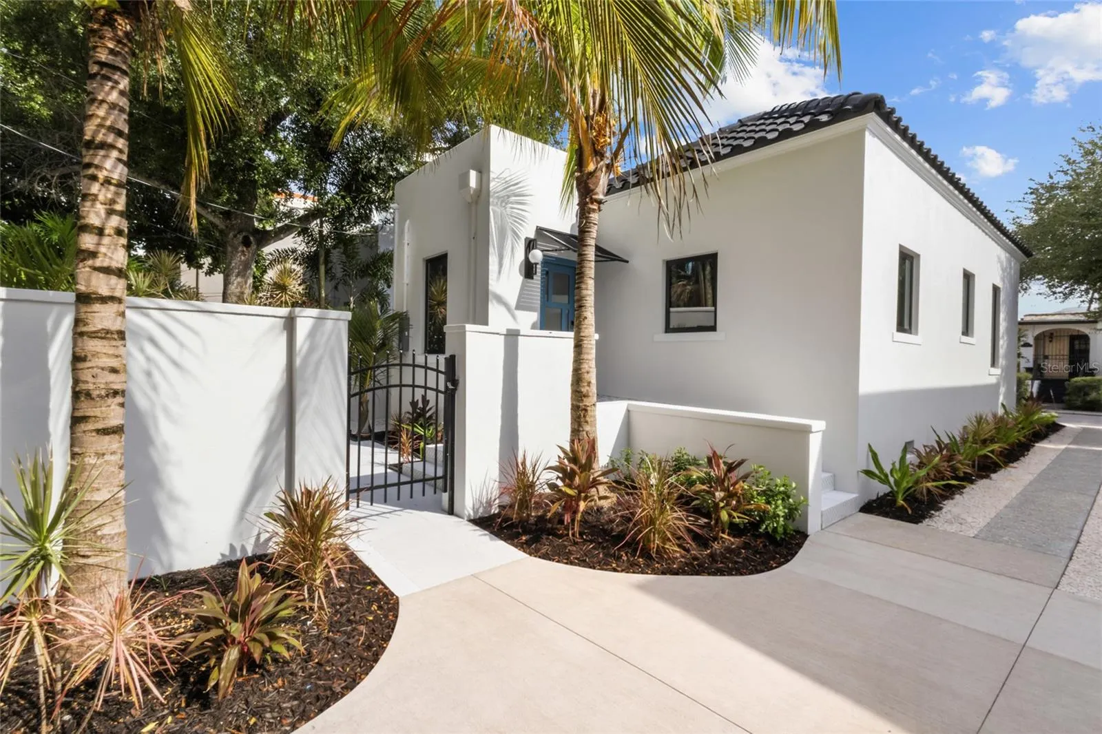 410 BURNS CT