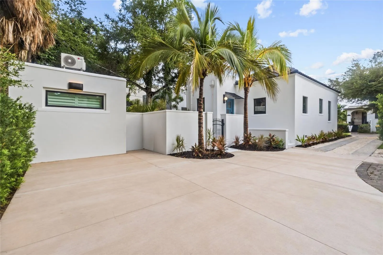 410 BURNS CT