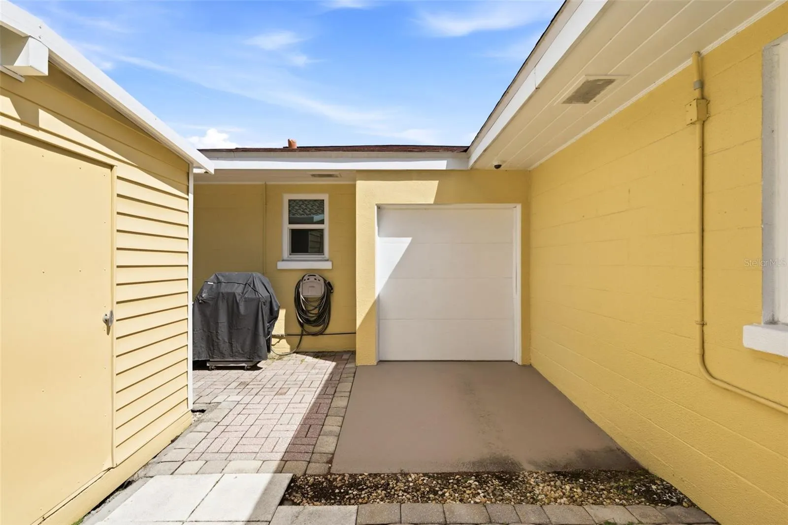 844 MAGELLAN DR