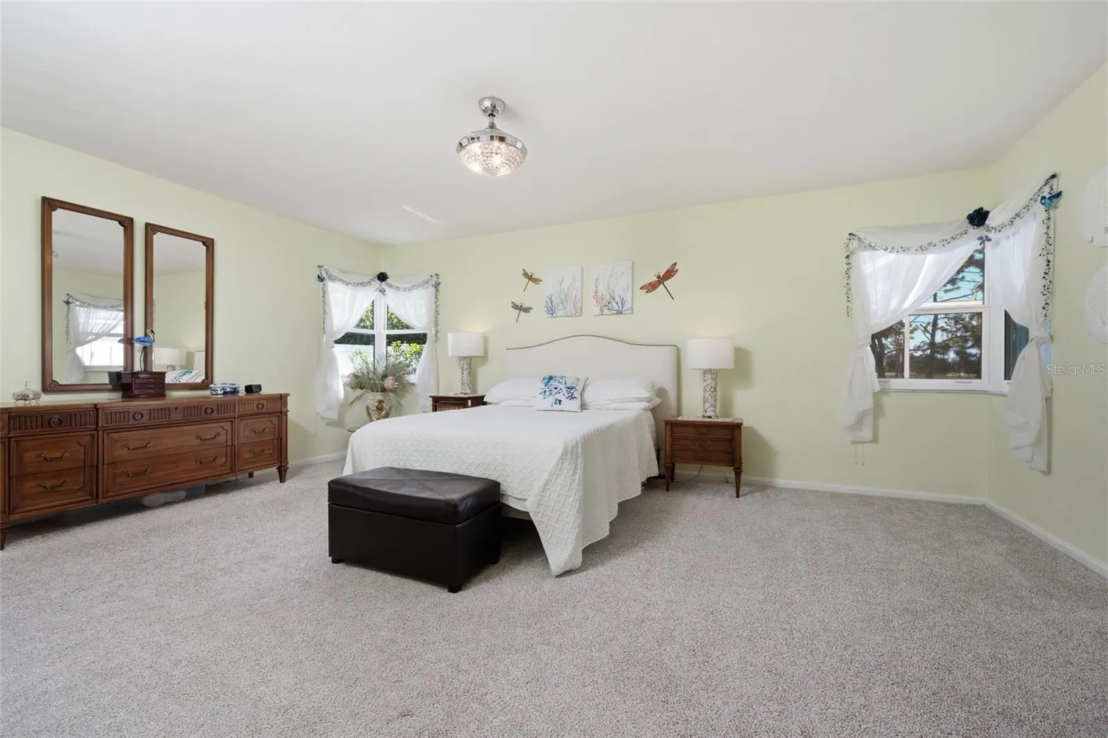 844 MAGELLAN DR