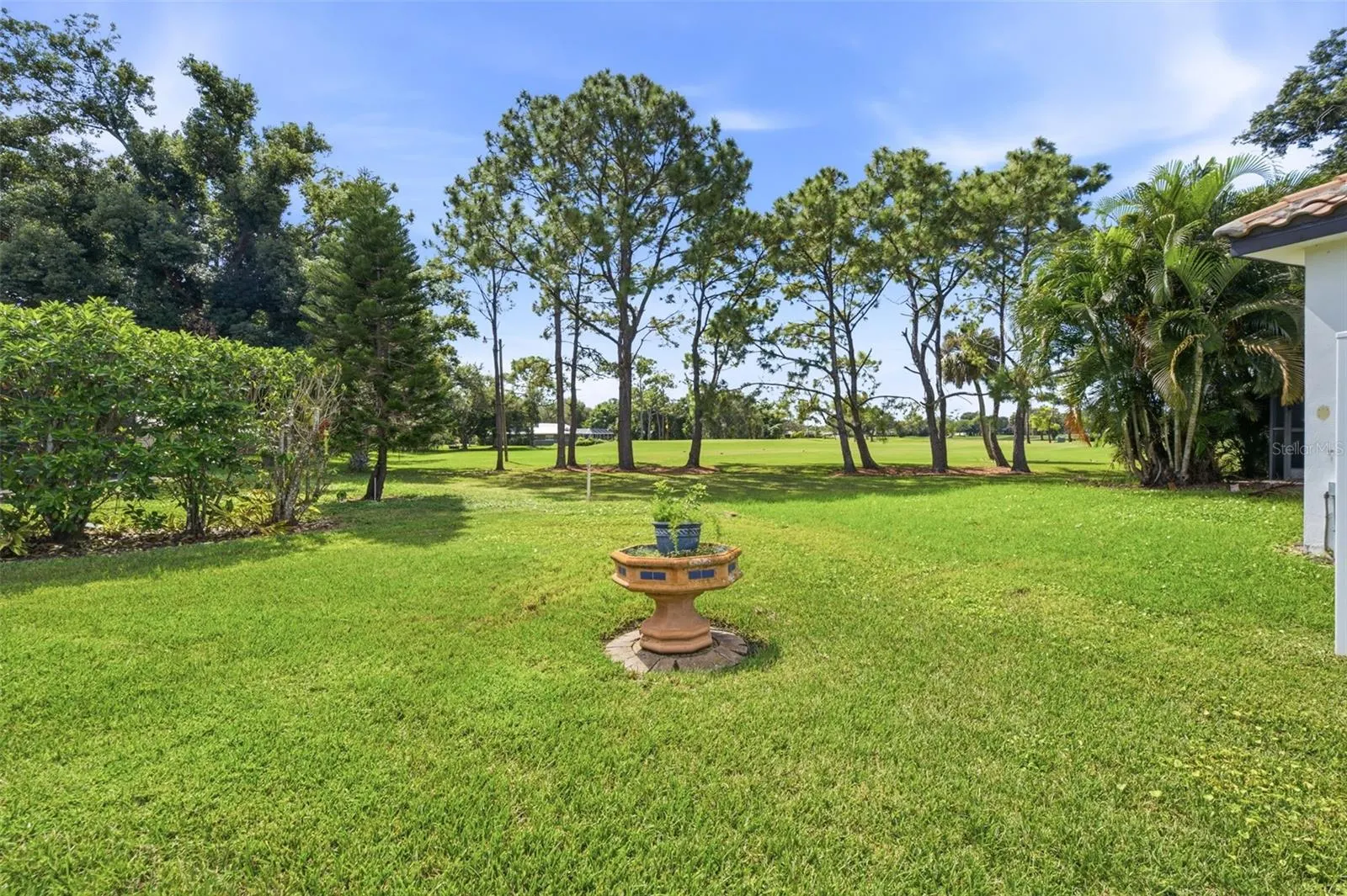 844 MAGELLAN DR